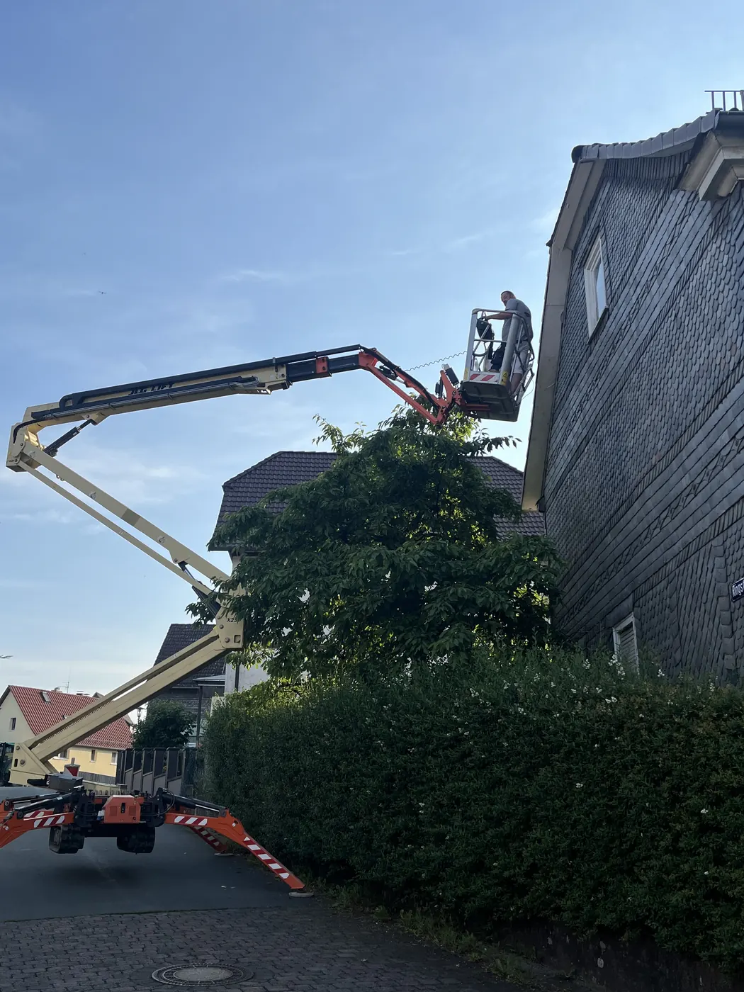 Hubsteiger & Scherenbühne beim Malerbetrieb Kevin Vaupel